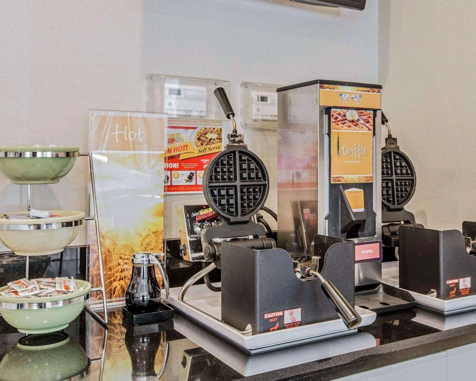 Food & Beverage