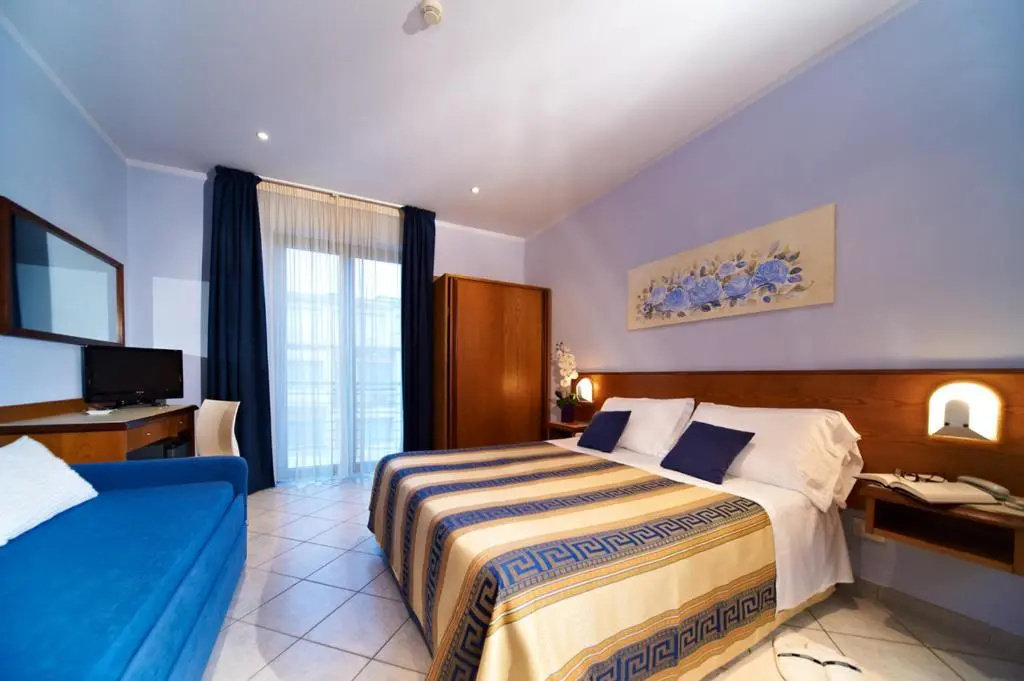 Standard Double room with balcony and with sea view (full double bed)