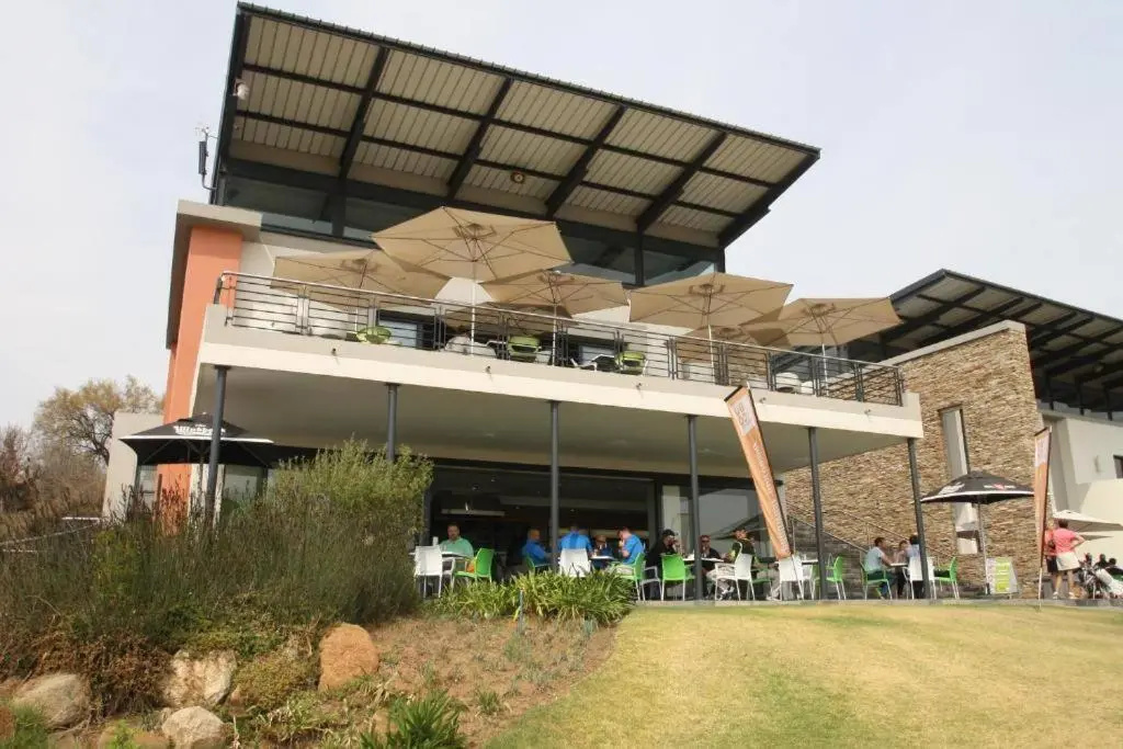 Upbeat 2 bedroom unlimited wifi and amenities
