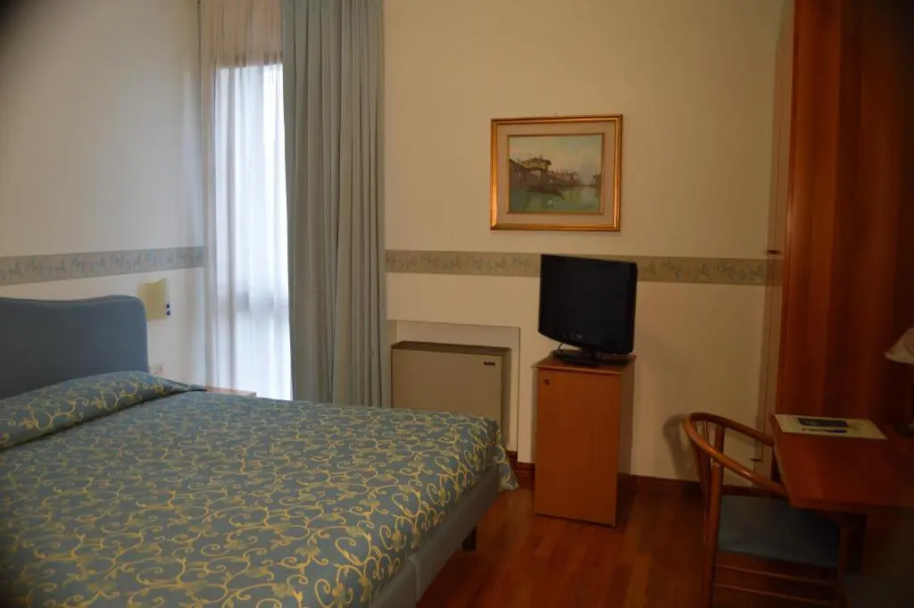 Classic Double room (full double bed)