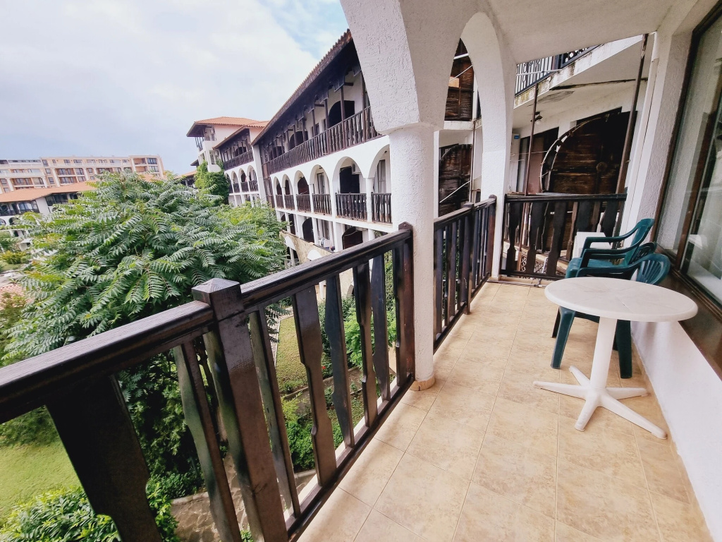 Balcony & Terrace