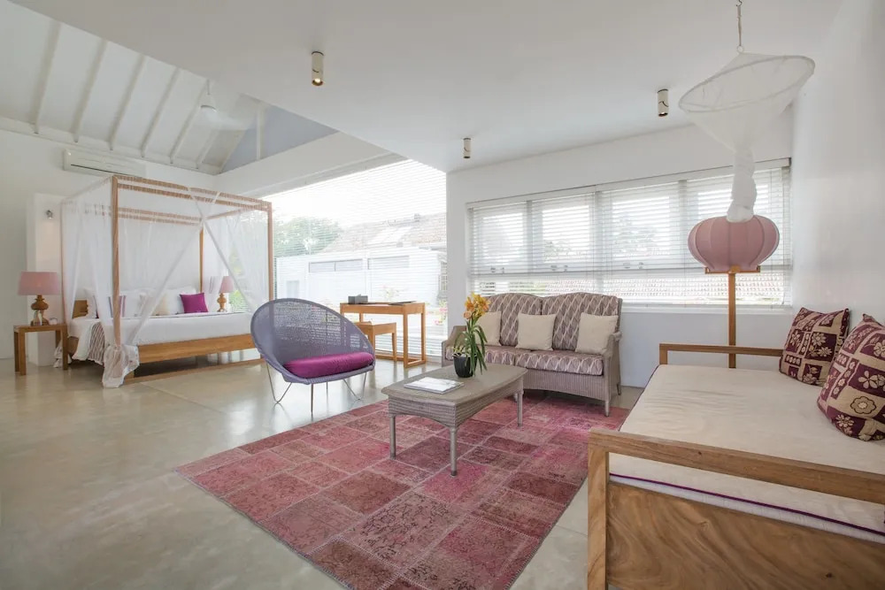 Sri Sharavi Beach Villas & Spa