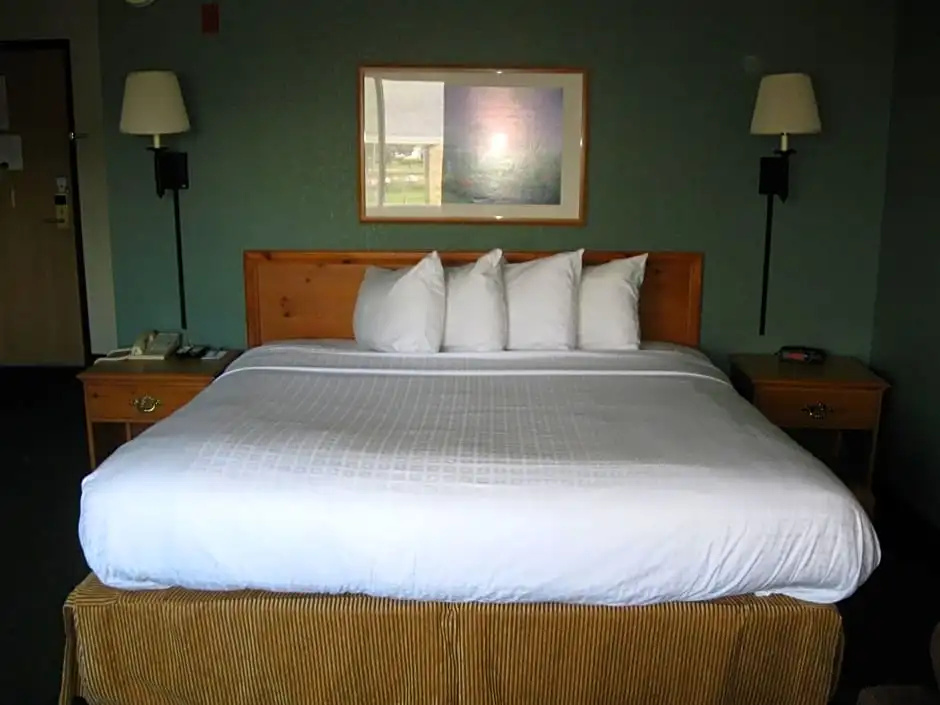 AmericInn by Wyndham Oscoda Near AuSable River - Chambres