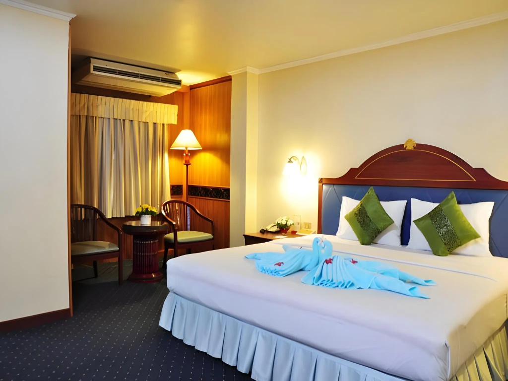 Sabai Inn — 3