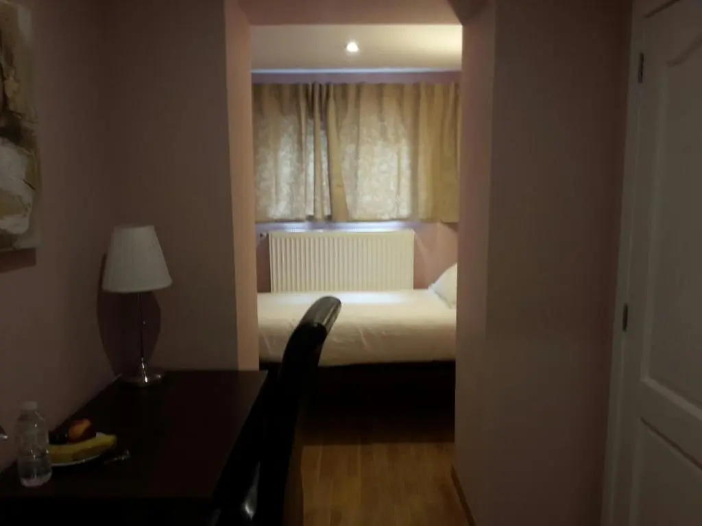 Economy room