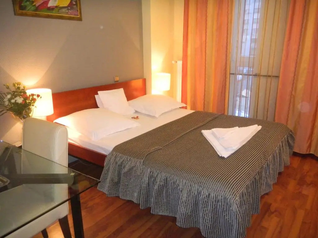 Standard Double room (full double bed)