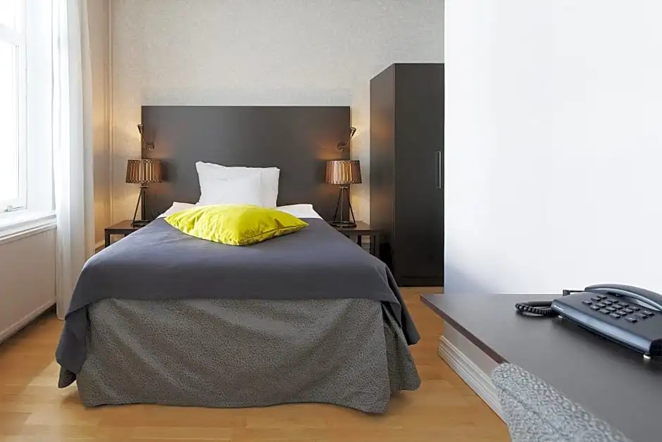 Home Hotel Plaza - Chambres