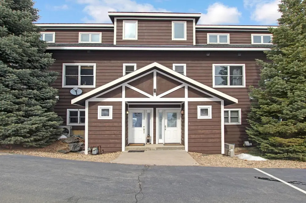 Mount Richthofen S3 3 Bedroom Condo