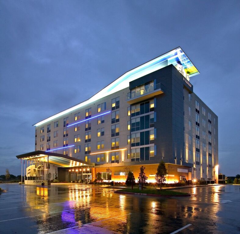 Aloft Hotel Rogers-Bentonville image