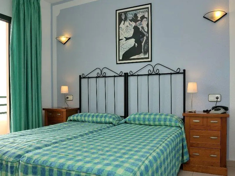 Economy room