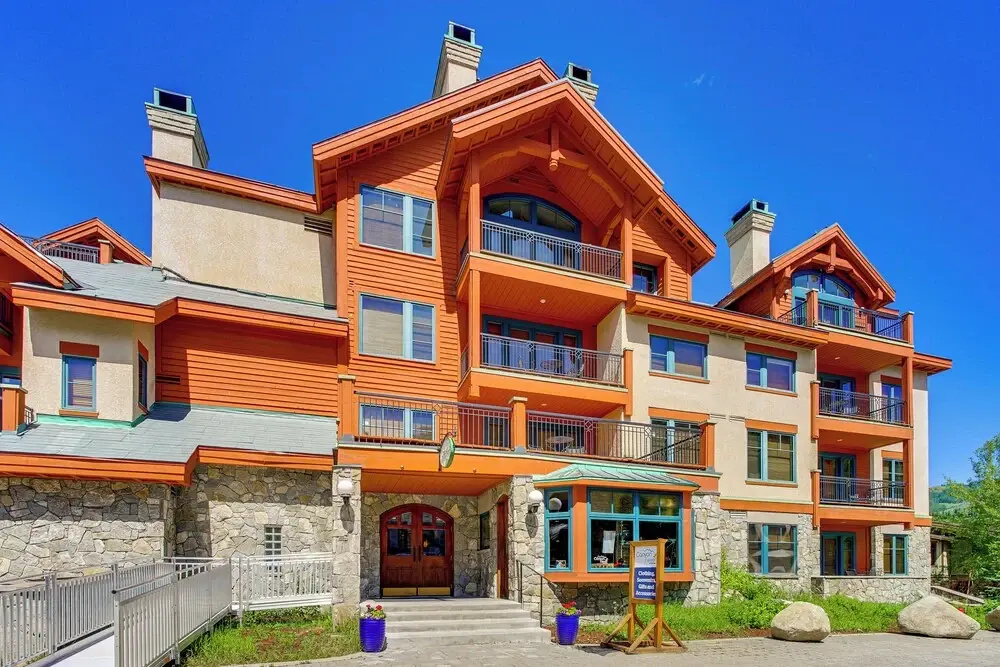 Ski-in/ski-out Solitude Condo w/ Rooftop Hot Tub!