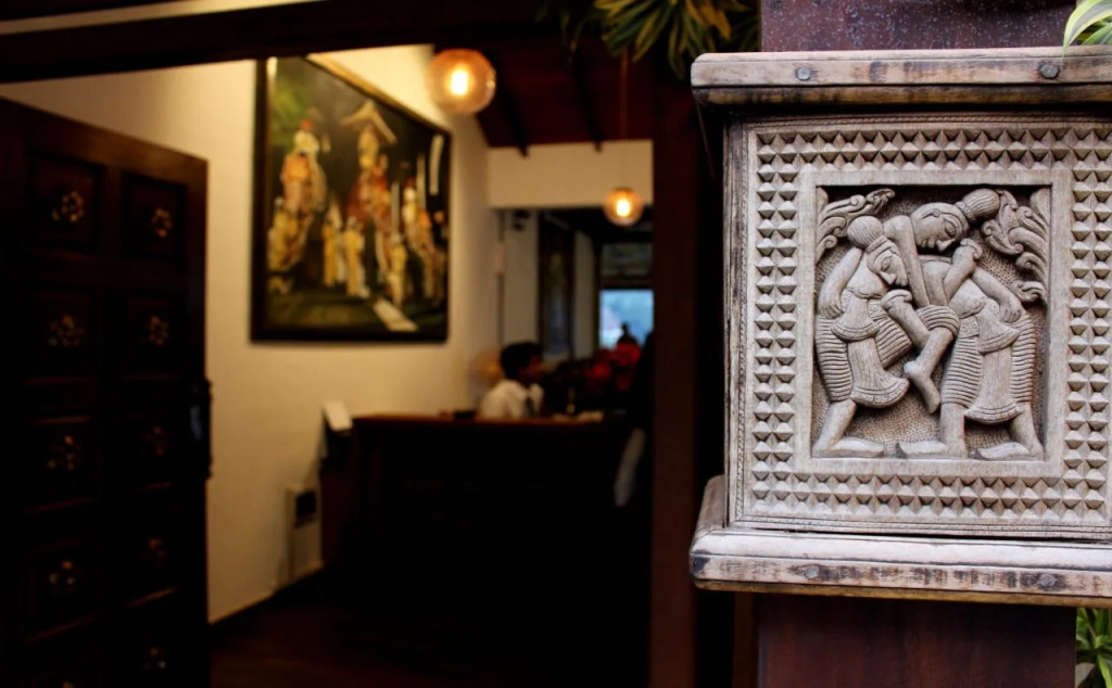 Lobby & Reception