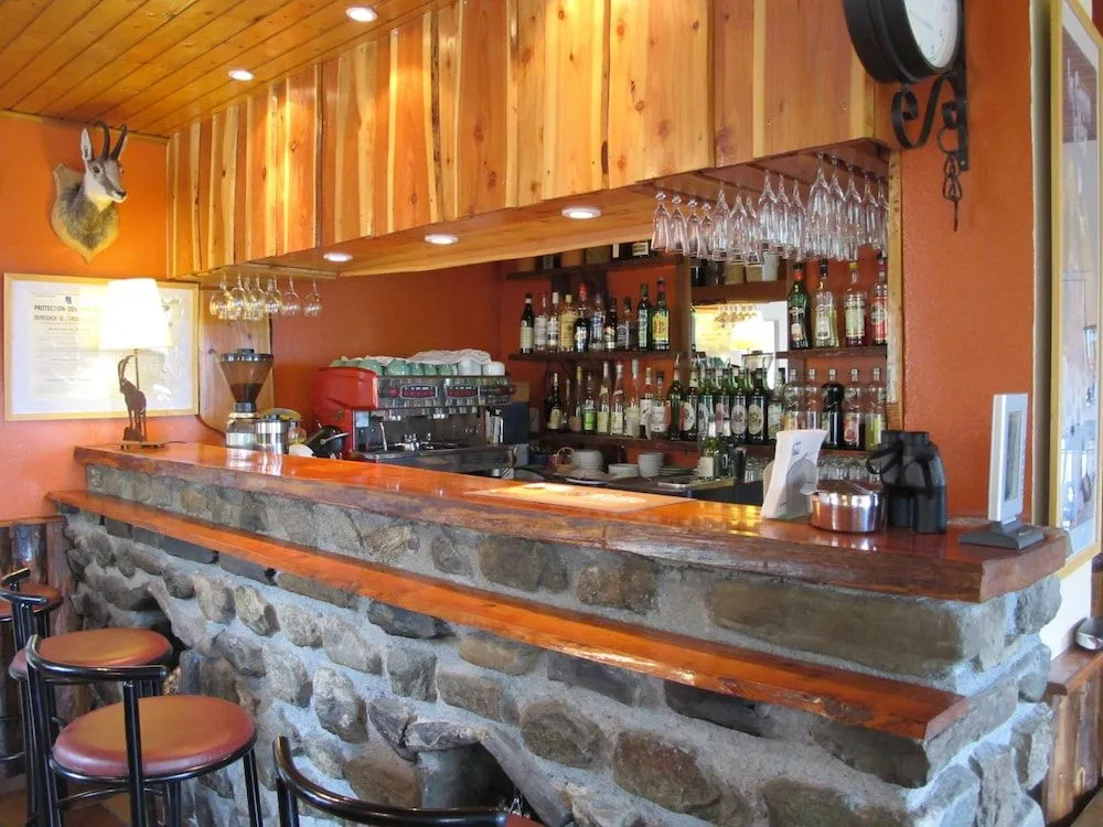 Food & Beverage