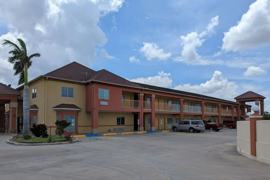 Hotel photo 12