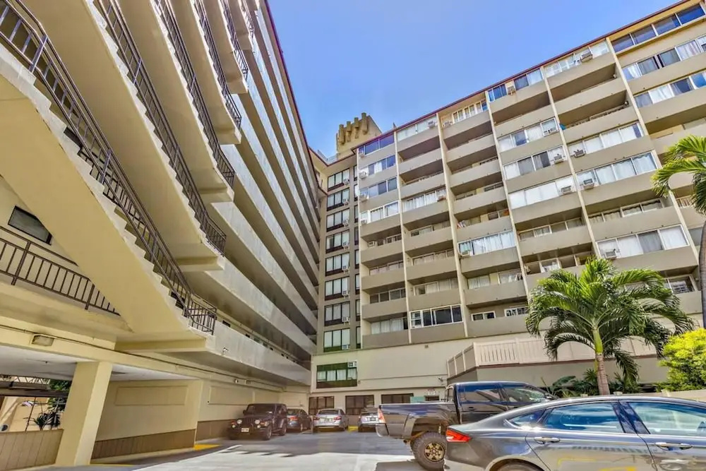 Inviting Waikiki Grand Hotel Room-1 Block to Beach