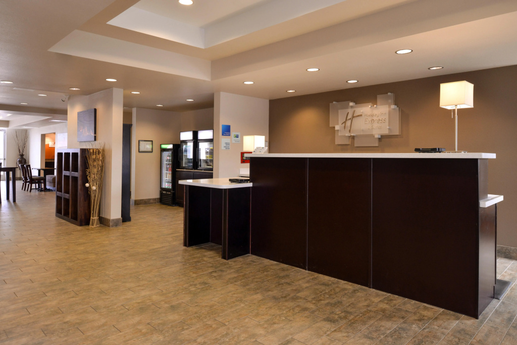 Lobby & Reception