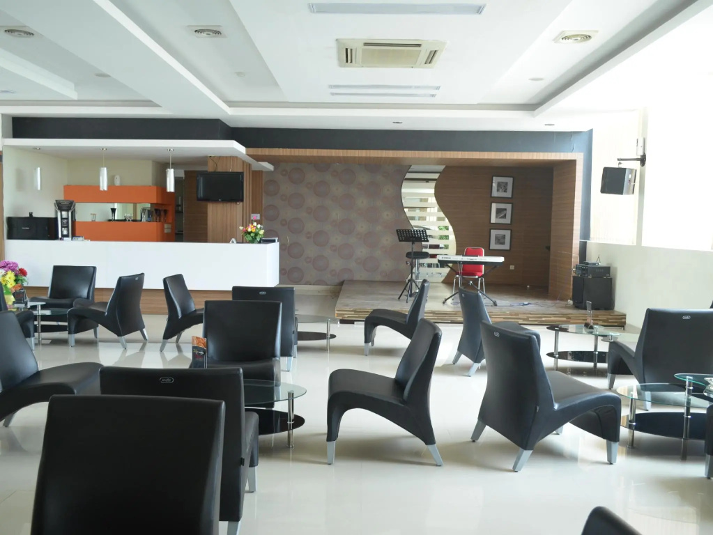 Regina Hotel Pemalang - Général