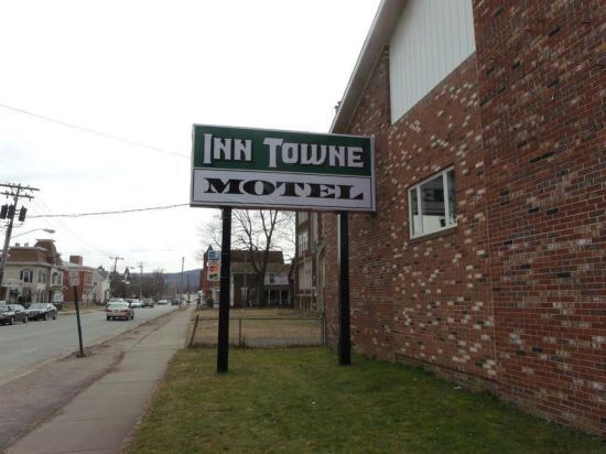 Inn Towne Motel image