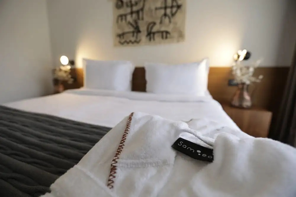 Deluxe Double room with mountain view (full double bed)