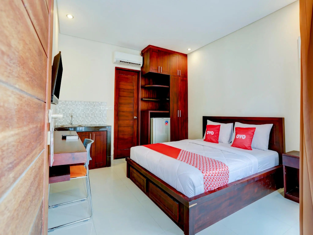 Deluxe Double room (full double bed)