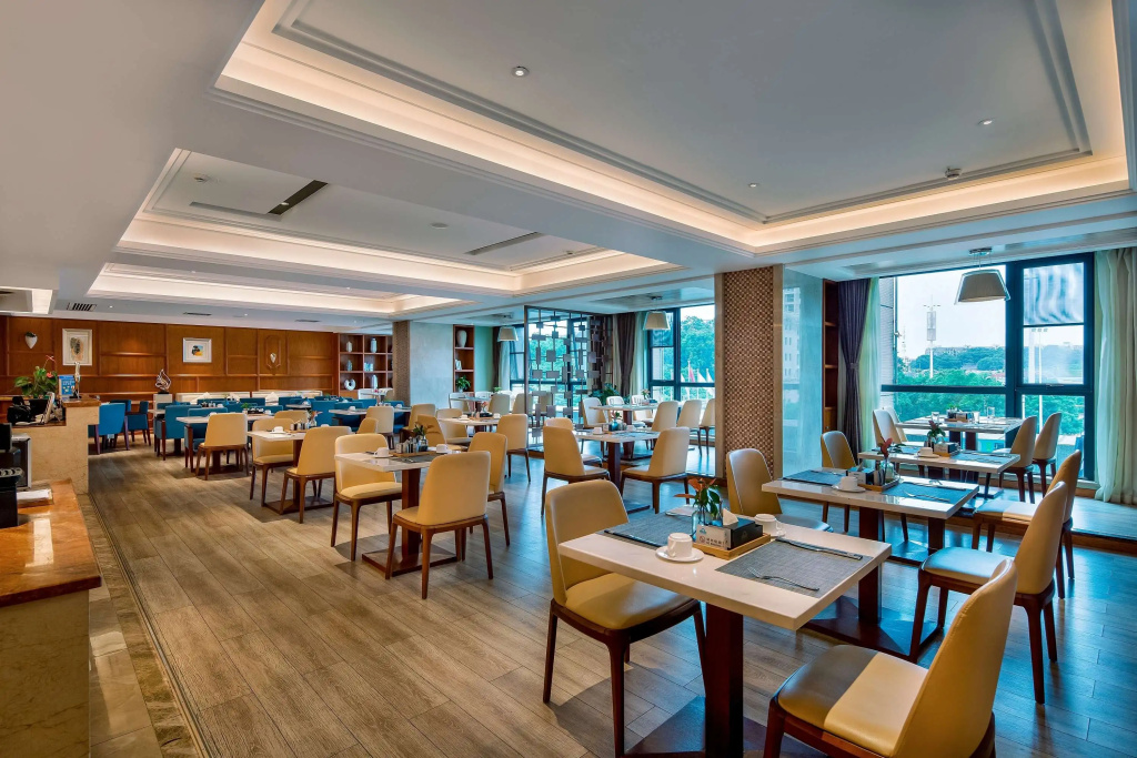 Food & Beverage