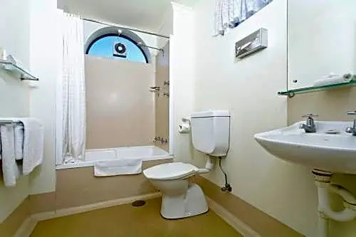 BreakFree Directors Studio - Chambres
