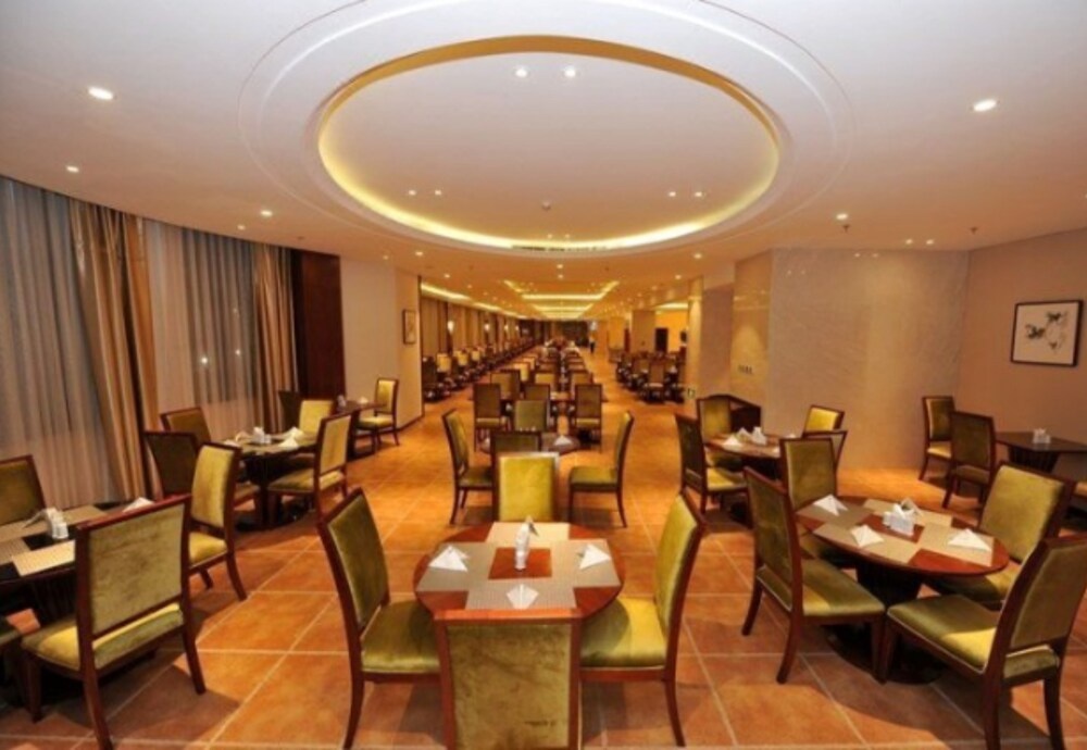 Food & Beverage