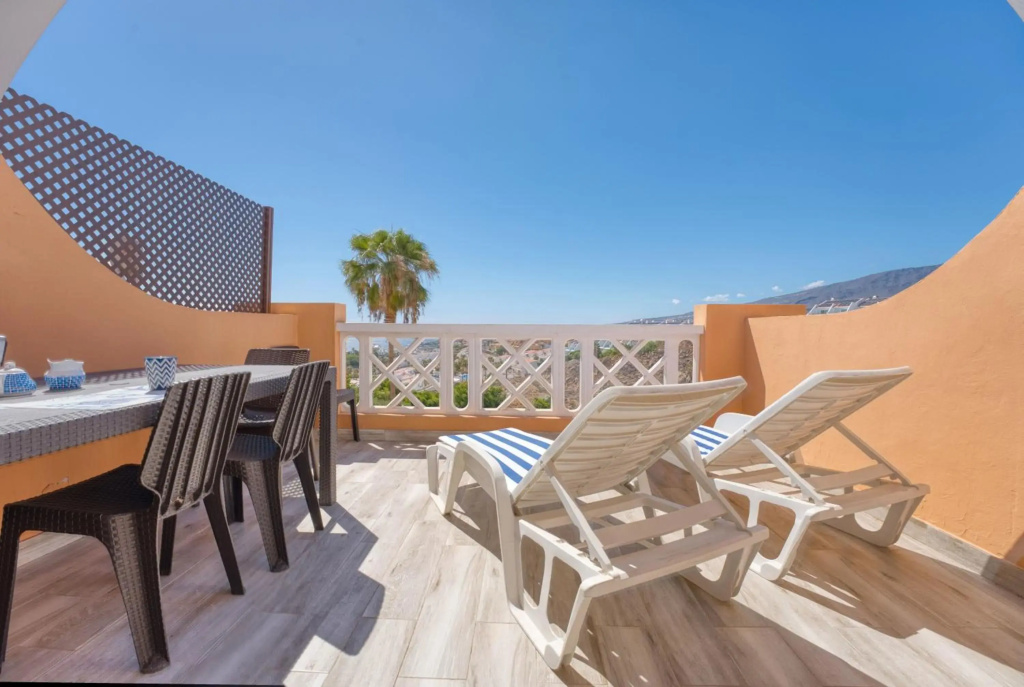 Large one bedroom apartment with incredible view 223