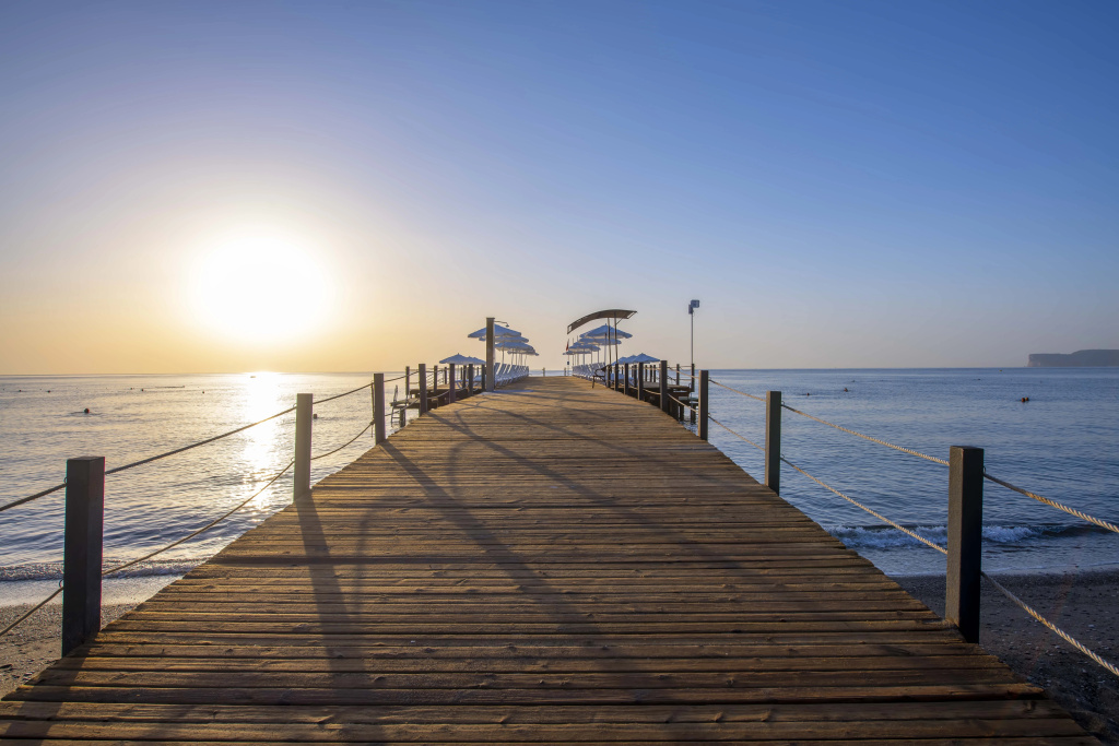 Beach & Waterfront