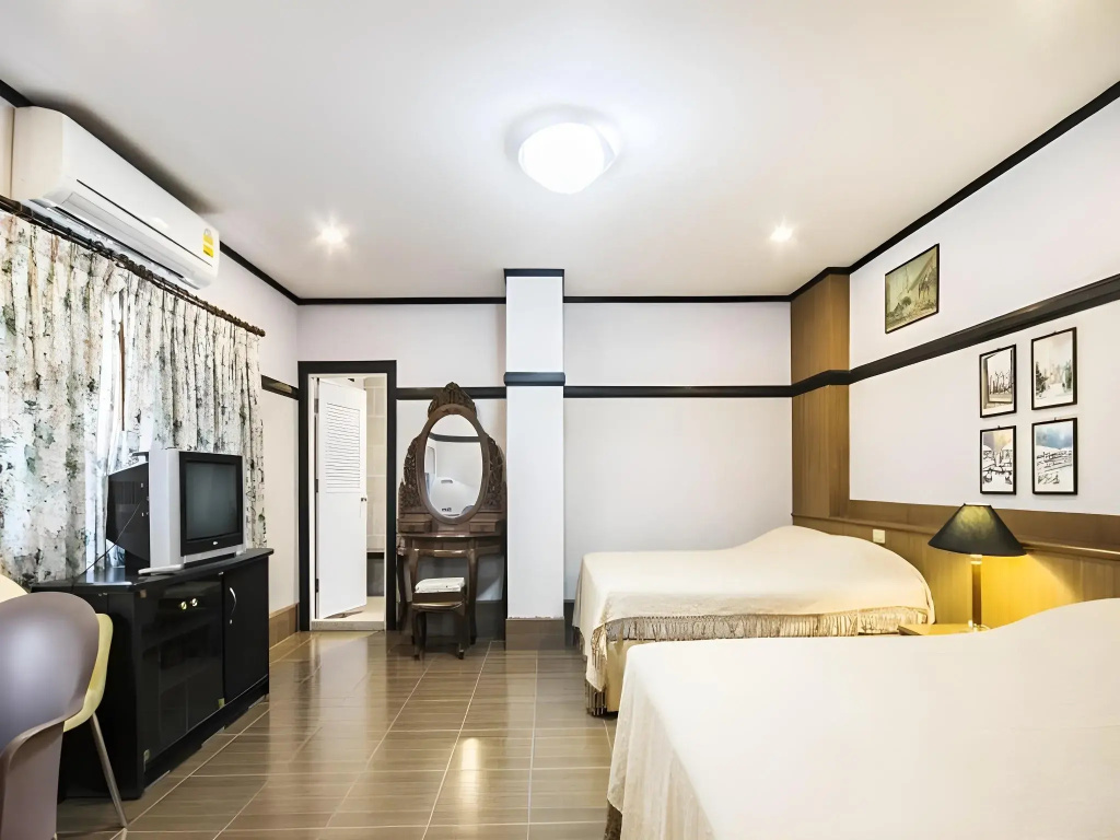 Hotel photo 12