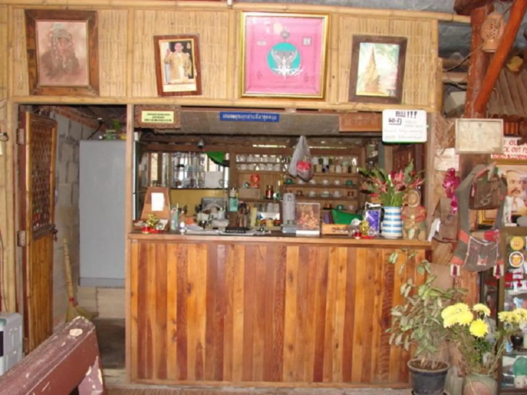 Food & Beverage