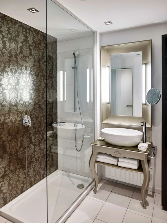 Steigenberger Hotel Herrenhof - Chambres