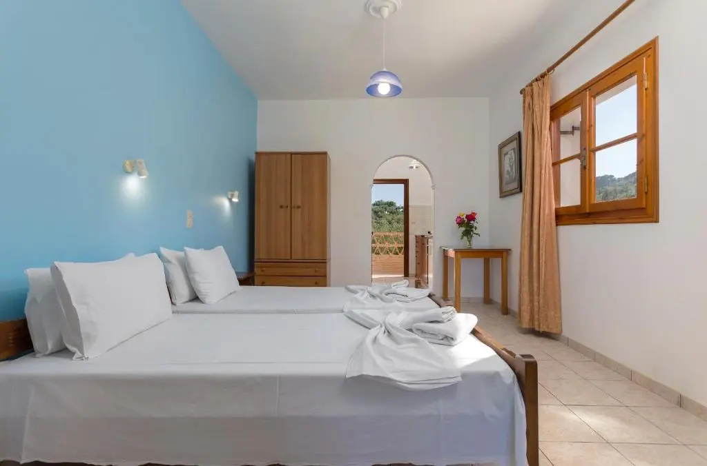 Double Studio (full double bed)