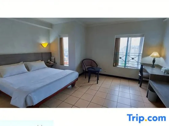 Executive Double room with city view (full double bed)
