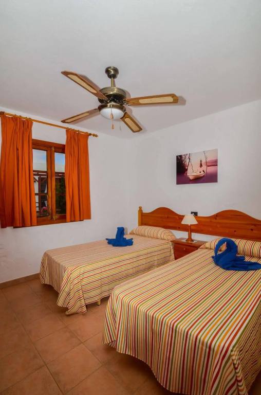 Bungalows Castillo Club Lake — Caleta De Fuste, Canary Islands