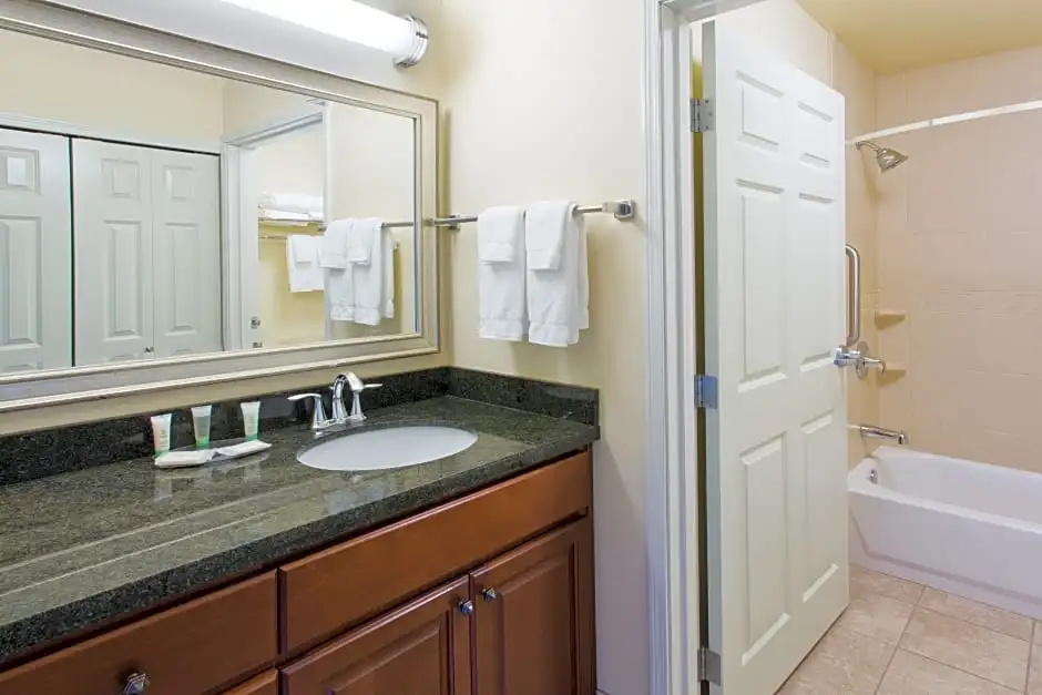 Staybridge Suites Everett-Paine Field by IHG - Chambres