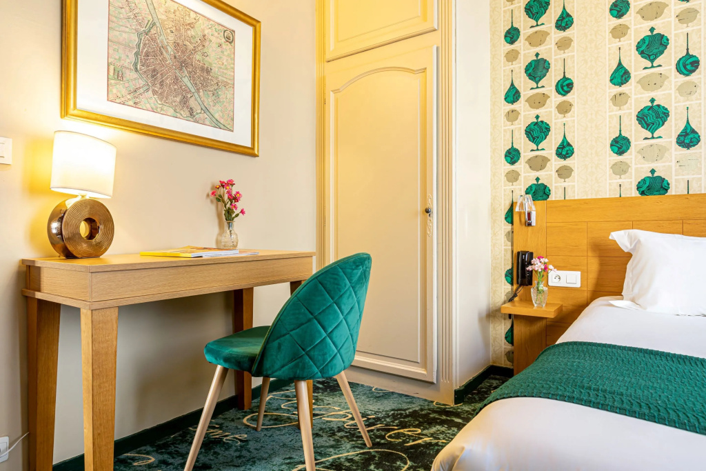 Hotel Romance Malesherbes by Patrick Hayat 11