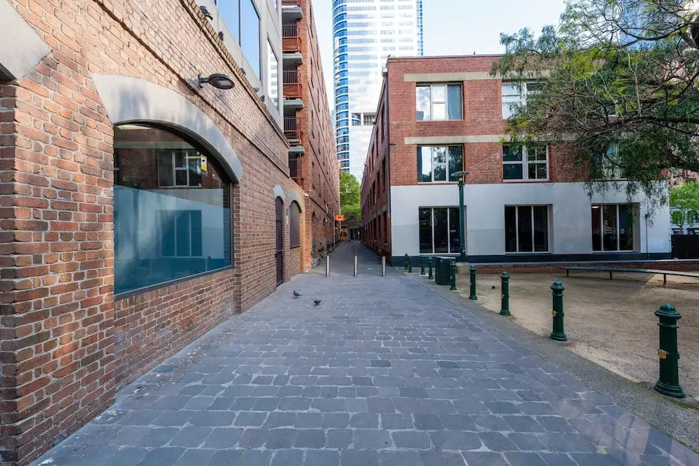 1-bed Warehouse Conversion in Melbourne CBD