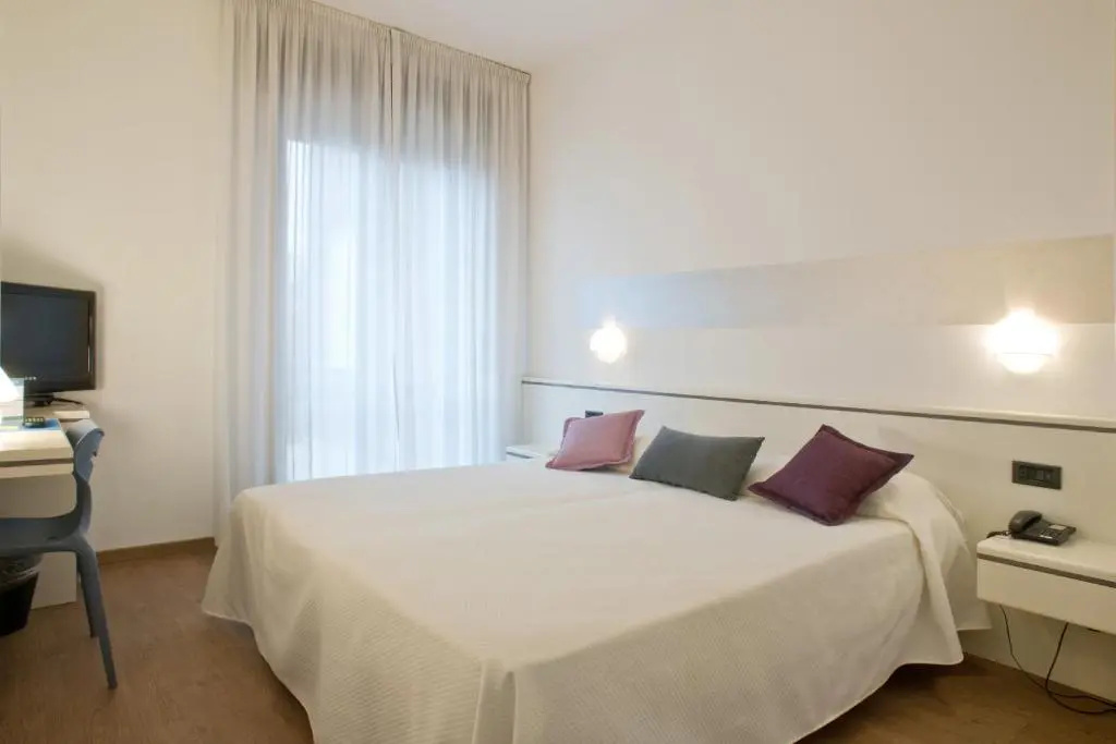 Economy Double room (full double bed)