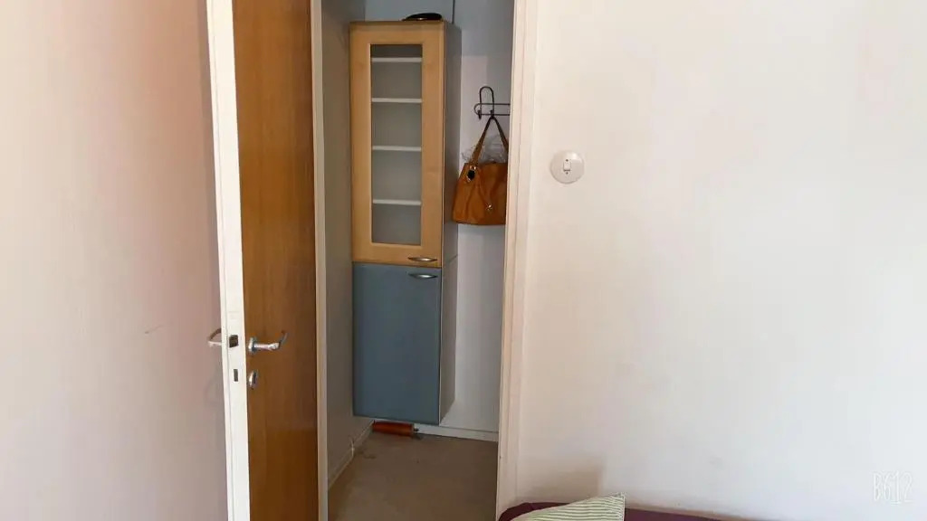 Joensuu city center, WIFI internet, prime location heart of center, Big 69 sq apartment, free parking, king bed, electric car station, beautiful, relaxing, fully furnished, Big TV 55', 2 bedroom and one big living hall room — фото 2