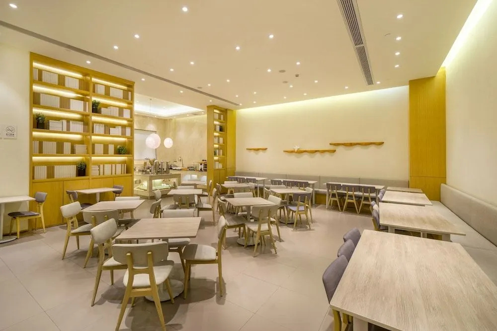 Food & Beverage