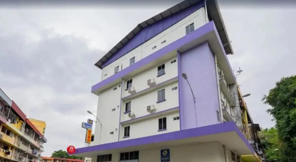 Summer Hotel - Général