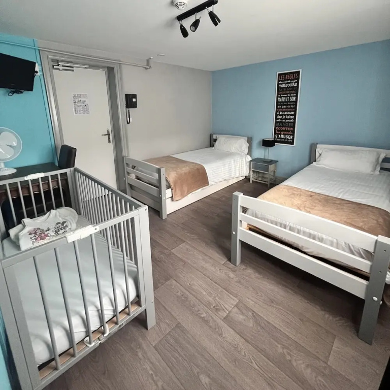 Economy room