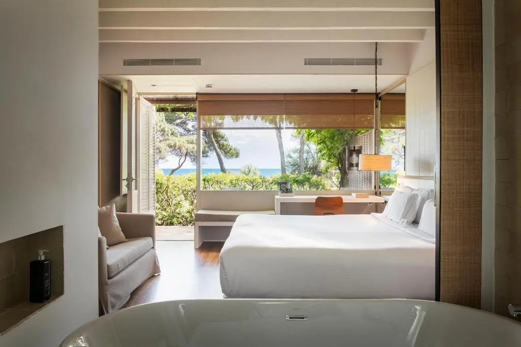 Superior Double room with sea view (full double bed)