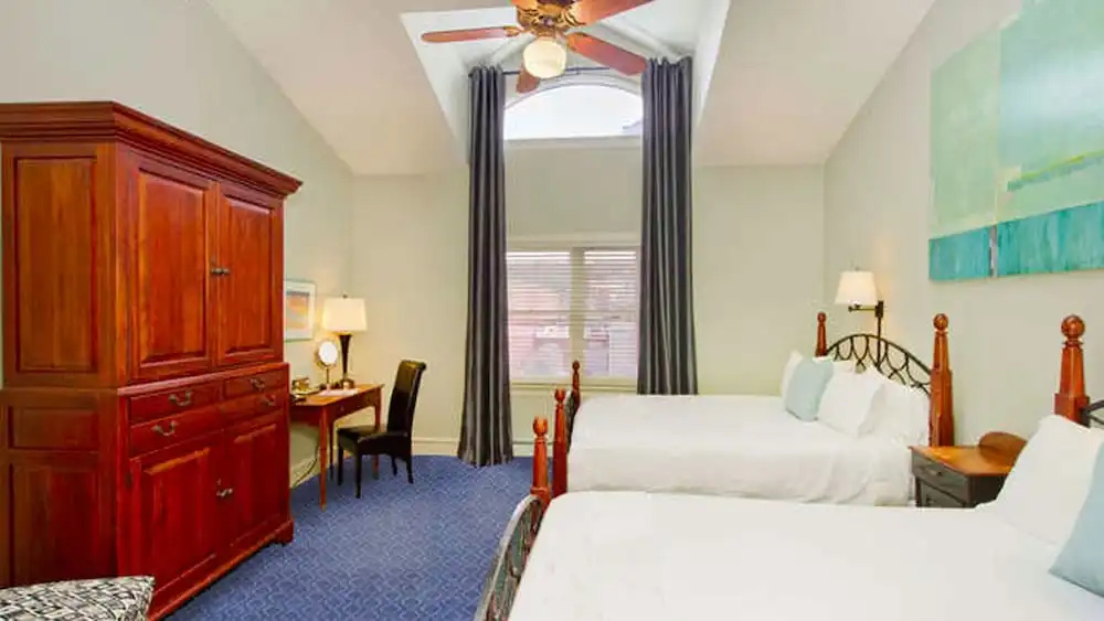 Deluxe Quadruple room