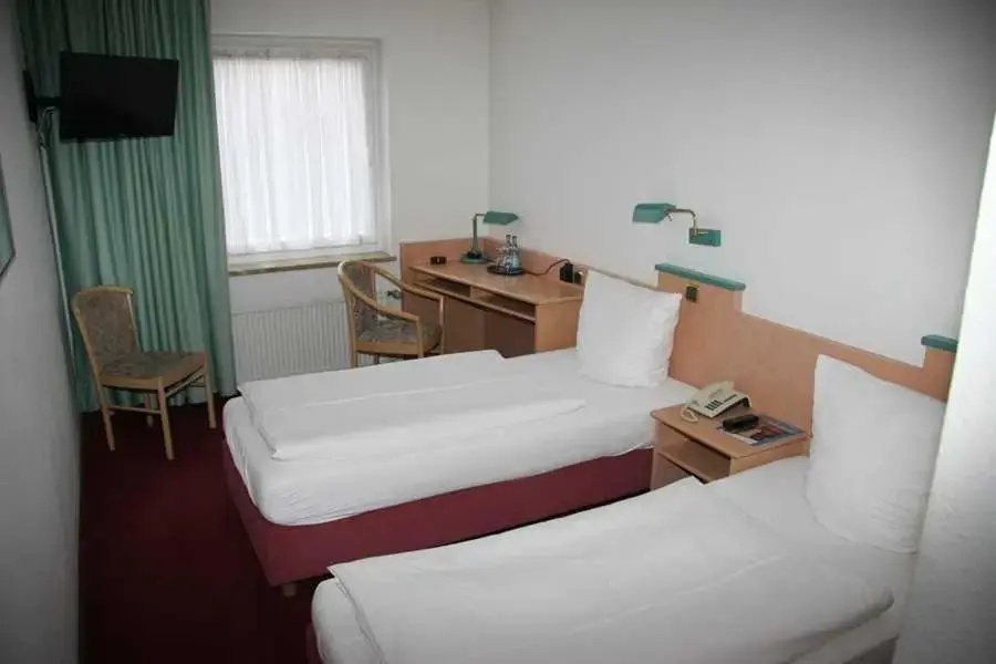 Standard Double room (full double bed)