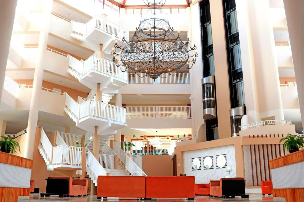 Lobby & Reception