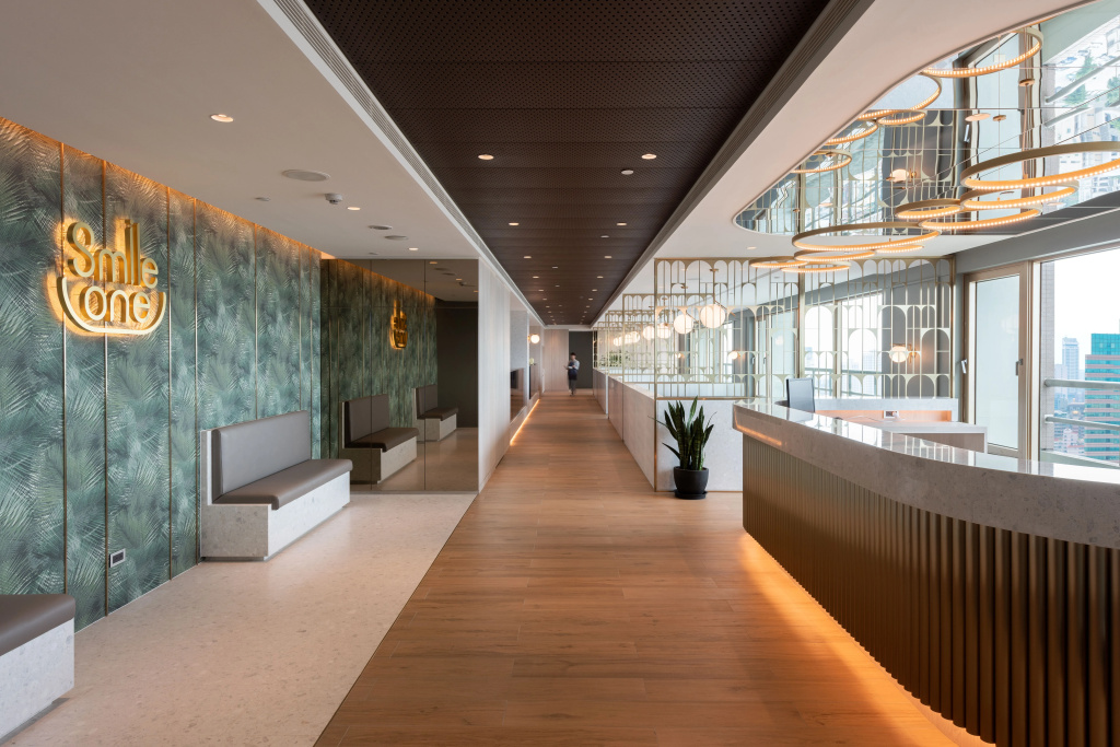 Lobby & Reception