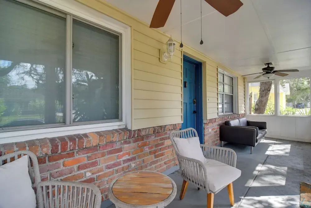 4 Mi to Dtwn: Pet-friendly Tampa Retreat