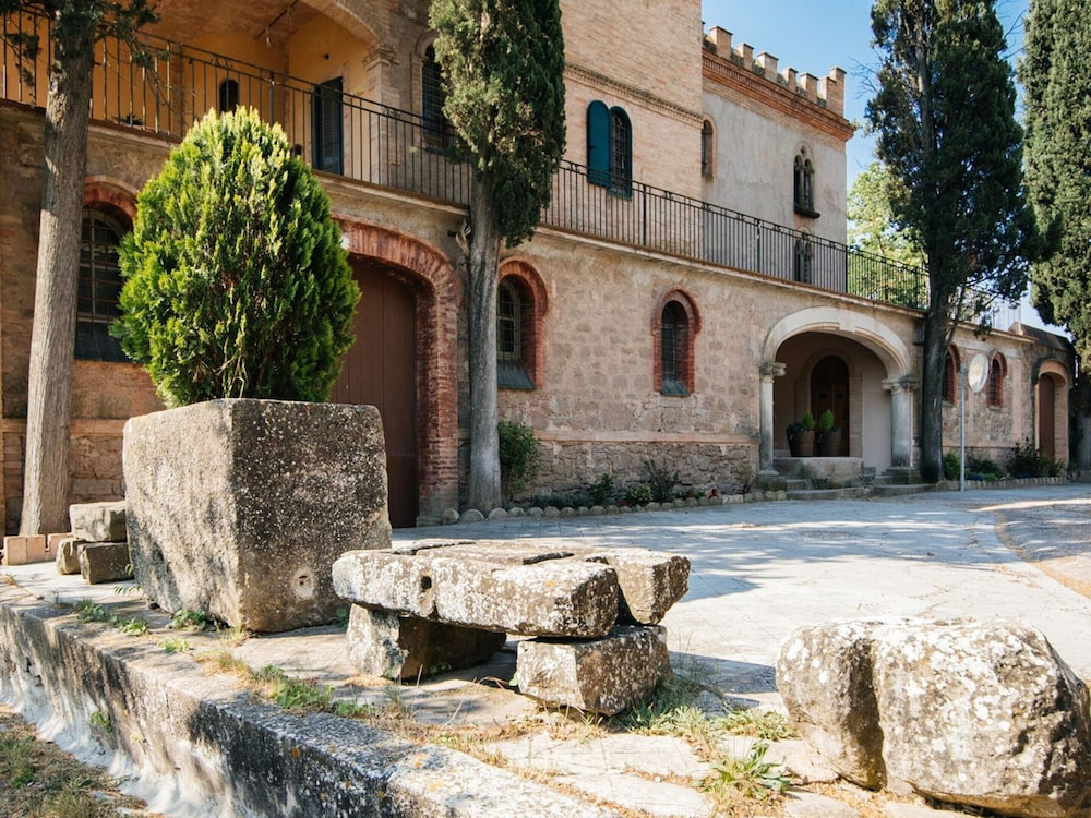 Mansion in Castellnou Near Pedraforca Mountains